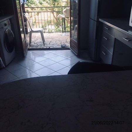 Roomate Near Paris Сен-Дени Экстерьер фото