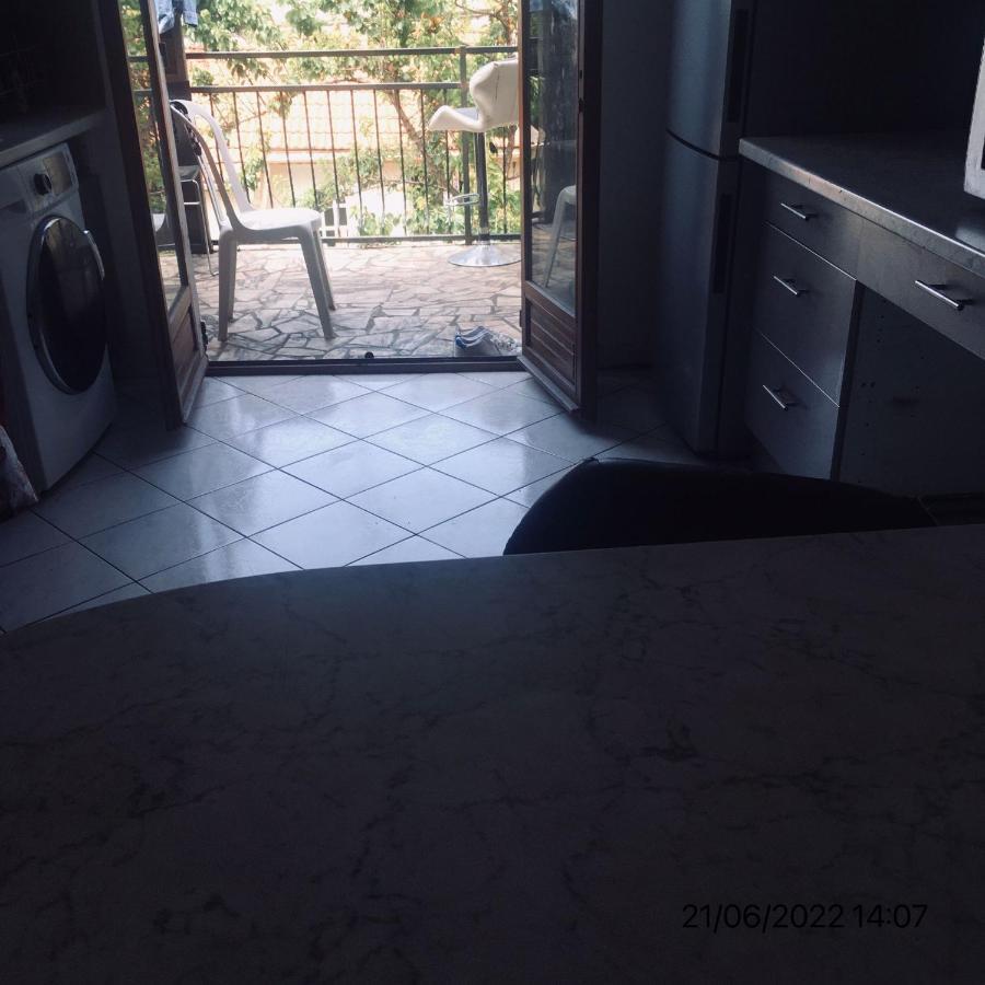 Roomate Near Paris Сен-Дени Экстерьер фото